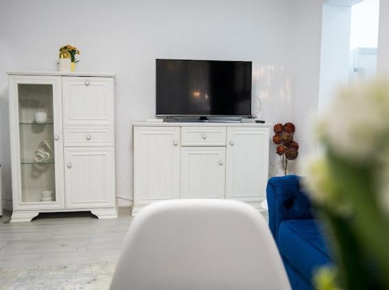 Escape Aparthotel Сучава Экстерьер фото